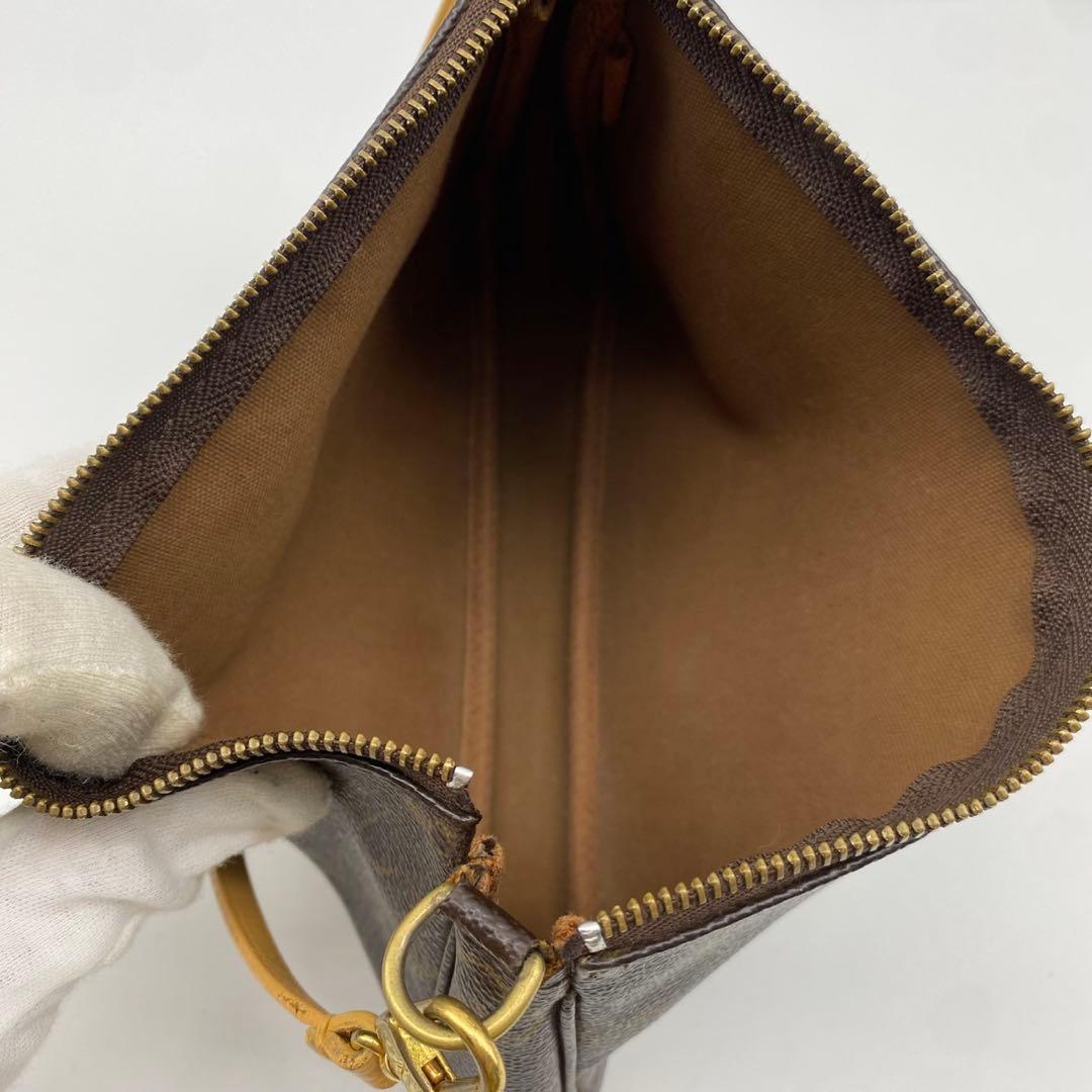 VUITTON　アクセサリーポーチ　アクセソワール　モノグラム　コスメ　化粧